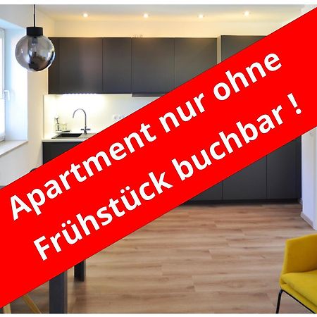 Hotel-Garni 'Zum Weinkrug' ゾンマーハウゼン エクステリア 写真